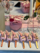 Load image into Gallery viewer, Cakesicle Sticks